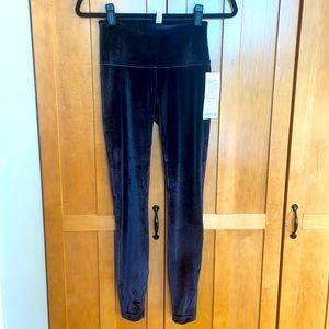 lululemon Wunder Lounge HR Tight 28” Size 6